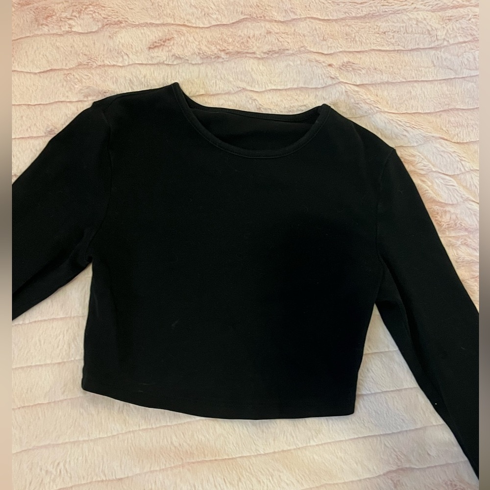 black cropped long sleeve